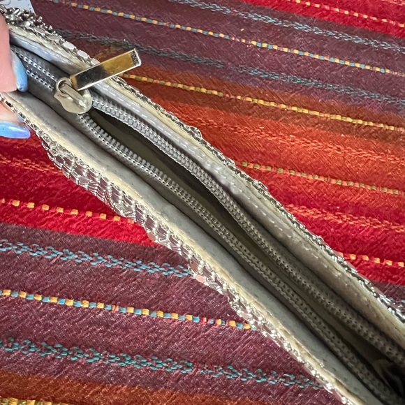 Silver Sequins purse NWT Holiday Small size - Picture 7 of 7